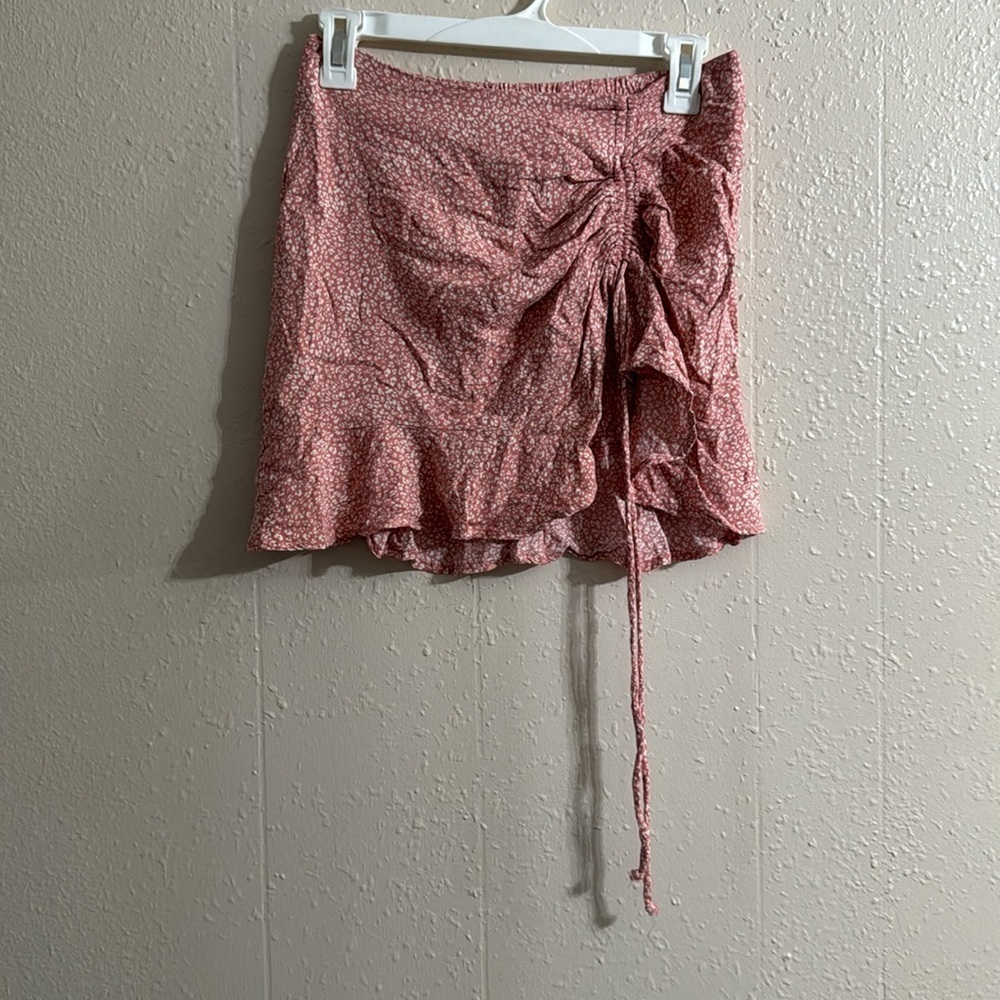 Urban Romantics  Ruched Drawstring Ruffle Mini Skirt - Picture 2 of 5